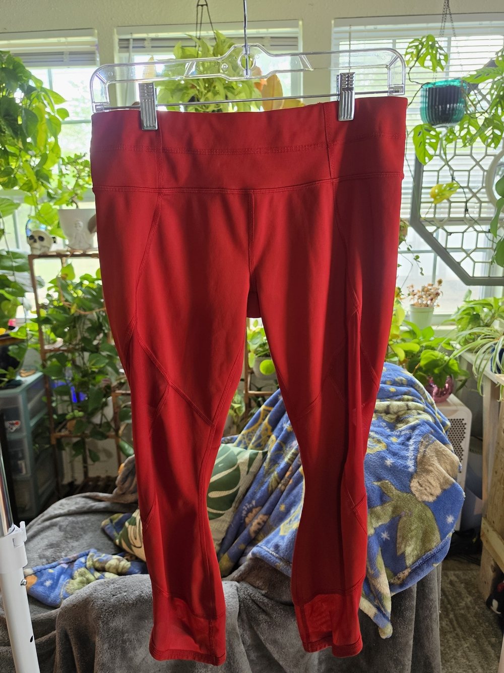 Athleta Red Capris With Fun Mesh Pattern